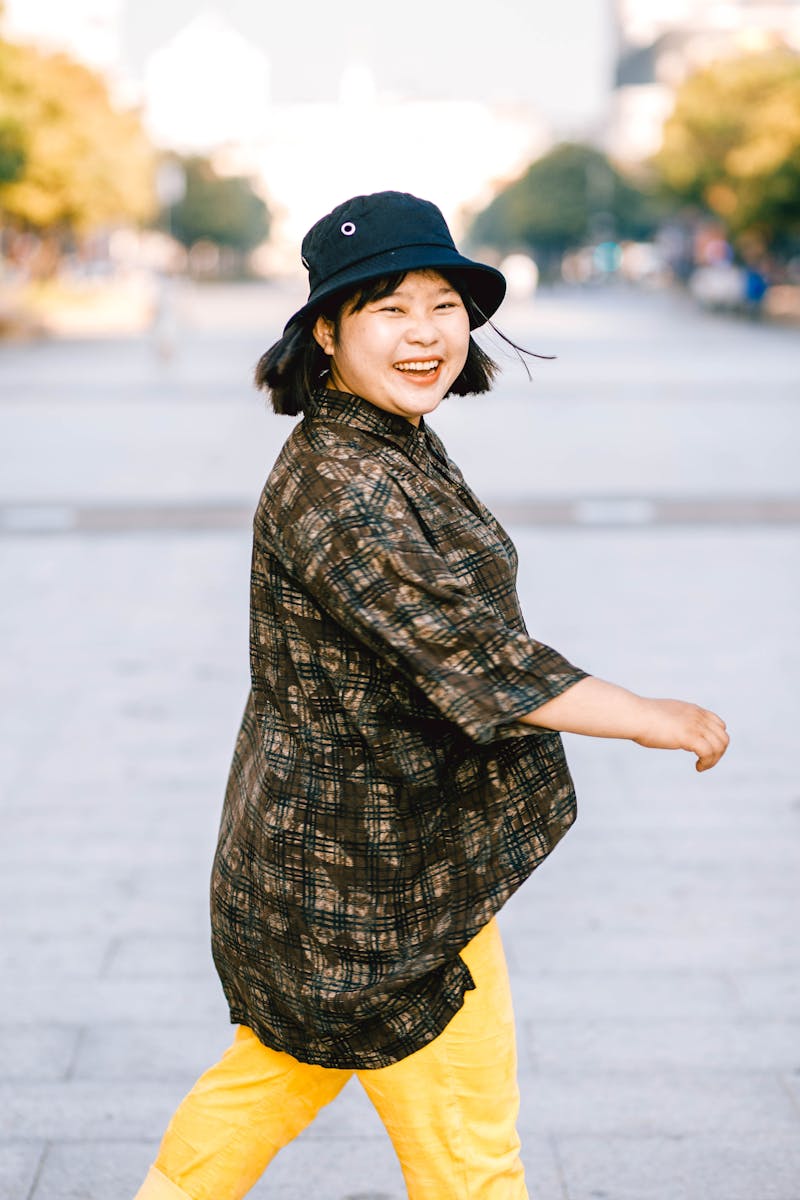 تفسير رؤية ولادة ولد جميل لابن سيرين للعزباء والمتزوجة